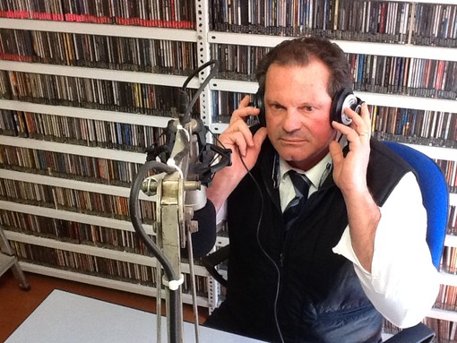 Albenga: Danio Maghella ai microfoni di Radio Onda Ligure 101, guarda la video intervista Albenga: Danio Maghella ai microfoni di Radio Onda Ligure 101, guarda la video intervista