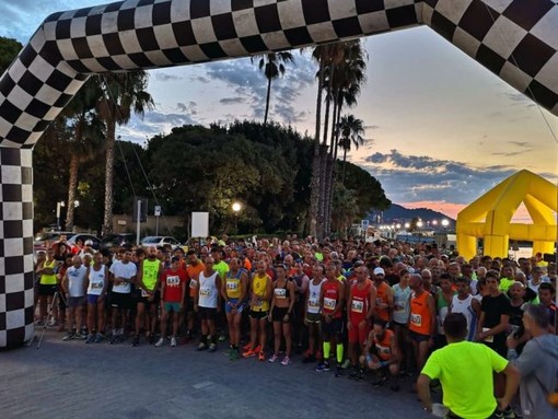 "Diano all’alba", conto alla rovescia per la corsa di "6km alle 6" "Diano all’alba", conto alla rovescia per la corsa di "6km alle 6"