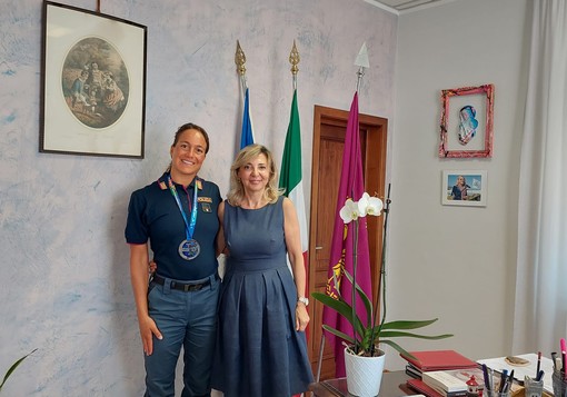 Erica Musso, la vice campionessa mondiale di nuoto, è stata assegnata alla Questura di Savona Erica Musso, la vice campionessa mondiale di nuoto, è stata assegnata alla Questura di Savona