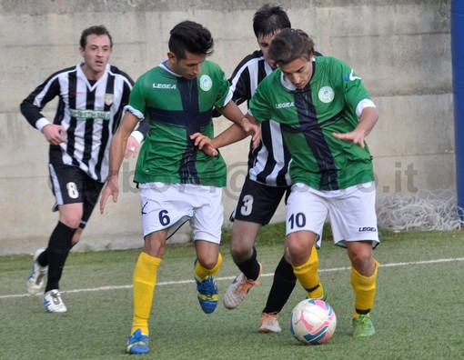 Calcio, Legino. La doppietta dell'"avvocato" rilancia i savonesi in ottica playoff: "Viviamo al meglio il finale di campionato" Calcio, Legino. La doppietta dell'"avvocato" rilancia i savonesi in ottica playoff: "Viviamo al meglio il finale di campionato"