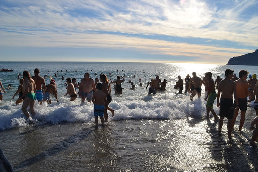 Lunedì prossimo tutti in acqua a Spotorno per il cimento primaverile Lunedì prossimo tutti in acqua a Spotorno per il cimento primaverile
