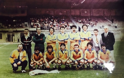 A Cairo Montenotte sono ancora "100 anni di emozioni gialloblu" A Cairo Montenotte sono ancora "100 anni di emozioni gialloblu"