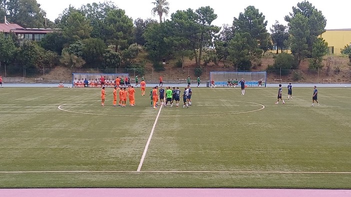 Calcio. Nessun gol alla "Natta", ma indicazioni interessanti per Amirante e Moraglia: Celle Varazze-Pietra Ligure finisce 0-0 Calcio. Nessun gol alla "Natta", ma indicazioni interessanti per Amirante e Moraglia: Celle Varazze-Pietra Ligure finisce 0-0