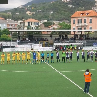 Calcio, Serie D: il Savona si squaglia sul più bello, la Lavagnese vince 5-3 e &quot;condanna&quot; i biancoblù ai playoff