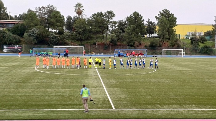 Calcio. Eccellenza, il Celle Varazze ritrova i tre punti: Battaglia e Anselmo in gol, il Campomorone si arrende 2-1 Calcio. Eccellenza, il Celle Varazze ritrova i tre punti: Battaglia e Anselmo in gol, il Campomorone si arrende 2-1