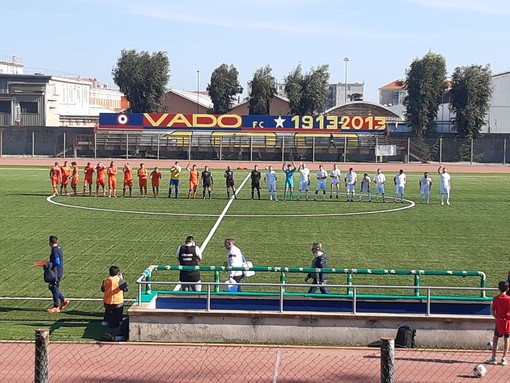 Calcio. Serie D, festival del gol al "Chittolina": Vado e Pont Donnaz ne fanno 4 a testa, rossoblu raggiunti nel finale dall'ex Gulli Calcio. Serie D, festival del gol al "Chittolina": Vado e Pont Donnaz ne fanno 4 a testa, rossoblu raggiunti nel finale dall'ex Gulli