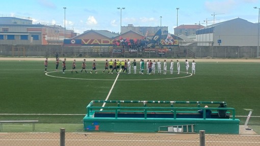 Calcio. Serie D: una magia di Pane rallenta la corsa del Vado, il Sestri Levante strappa l'1-1 al "Chittolina"