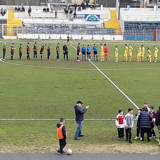Calcio. Serie D, trionfo biancoblù nel derby: Savona ok in rimonta contro un buon Vado, la doppietta di Siani regala agli striscioni la terza vittoria di fila