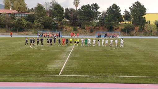 Calcio. Serie D, sanguinoso ko per il Celle Varazze: Novaromentin corsara all'Olmo-Ferro, si complica la rincorsa salvezza delle Civette Calcio. Serie D, sanguinoso ko per il Celle Varazze: Novaromentin corsara all'Olmo-Ferro, si complica la rincorsa salvezza delle Civette