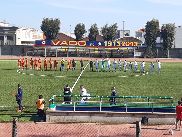 Calcio. Serie D, festival del gol al "Chittolina": Vado e Pont Donnaz ne fanno 4 a testa, rossoblu raggiunti nel finale dall'ex Gulli Calcio. Serie D, festival del gol al "Chittolina": Vado e Pont Donnaz ne fanno 4 a testa, rossoblu raggiunti nel finale dall'ex Gulli