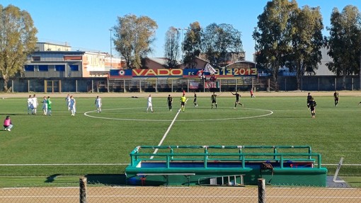 Calcio. Serie D, tre gol per ripartire, ma che brividi nel finale: il Vado non sbaglia e supera l'Asti, al "Chittolina" è 3-2 rossoblu Calcio. Serie D, tre gol per ripartire, ma che brividi nel finale: il Vado non sbaglia e supera l'Asti, al "Chittolina" è 3-2 rossoblu