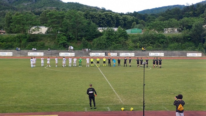 Calcio. Eccellenza, nessuna sorpresa al "Brin": Mapello ancora ko (2-0), la Cairese raggiunge il Terni in finale playoff