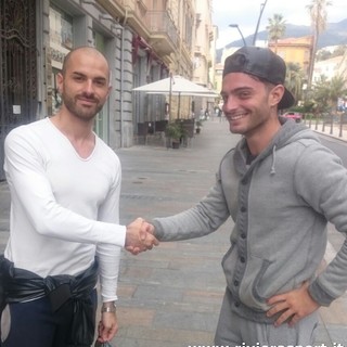 Nella foto la stretta di mano tra il Direttore Sportivo della Sanstevese Denis Settime (a sinistra) e Alessandro Geraci (a destra)