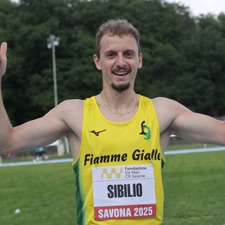 Alessandro Sibilio esultante subito dopo il record del meeting lo scorso anno a Savona (Giancarlo Colombo/Meeting di Savona)