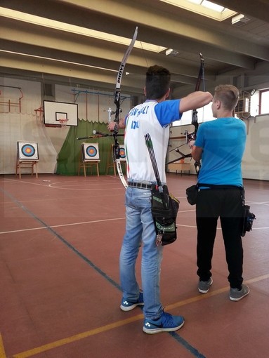 Una giornata da Robin Hood: l'Archery Club Ventimiglia ed il Liceo Aprosio per un… feeling con le frecce Una giornata da Robin Hood: l'Archery Club Ventimiglia ed il Liceo Aprosio per un… feeling con le frecce