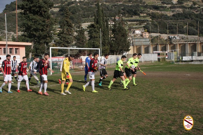 Calcio, serie D. Protesta dei giocatori dell'Argentina Arma, la sfida con il Sestri Levante posticipata di 30 minuti