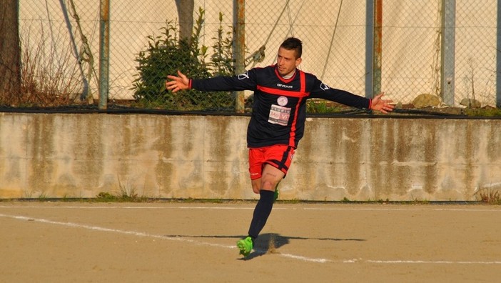 Calciomercato, Camporosso: Trotti giura fedeltà e resta in rossoblu