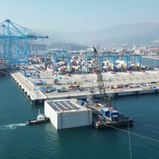 Cassoni per la diga di Genova a Vado, 127 lavoratori a rischio licenziamento. I sindacati: "Chiediamo un incontro con Bucci"