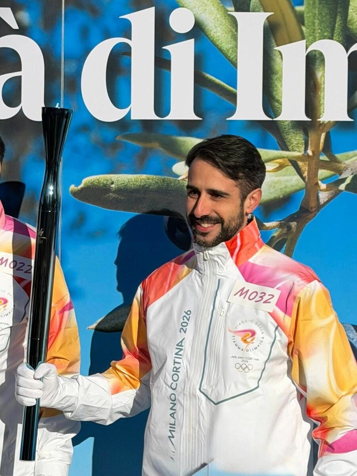 Emanuele Capelli tedoforo olimpico