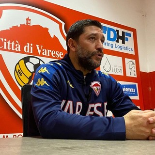 Calcio, Serie D. Roberto Floris non è più l'allenatore del Varese