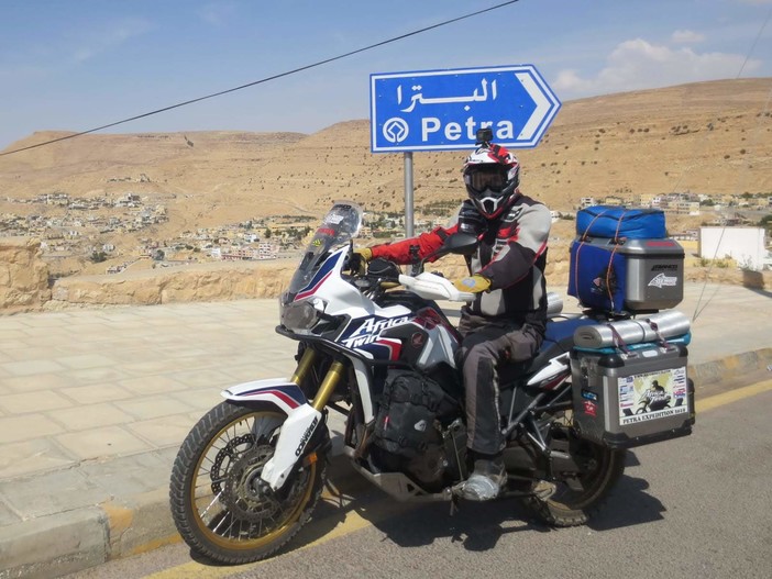 Motori. Franco Ballatore è arrivato a Petra: settima meraviglia