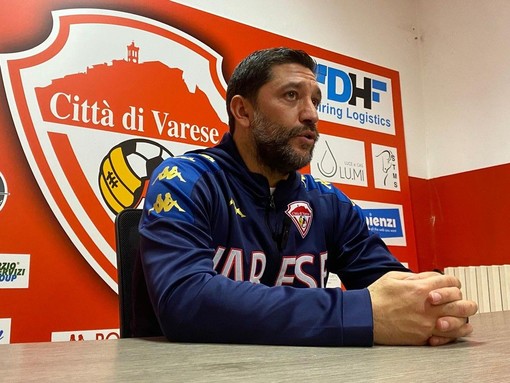 Calcio, Serie D. Roberto Floris non è più l'allenatore del Varese Calcio, Serie D. Roberto Floris non è più l'allenatore del Varese