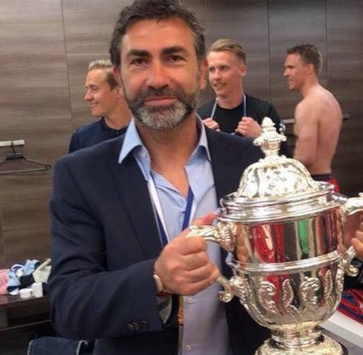 Fabrizio Piccareta con la Suomen Cup appena vinta Fabrizio Piccareta con la Suomen Cup appena vinta