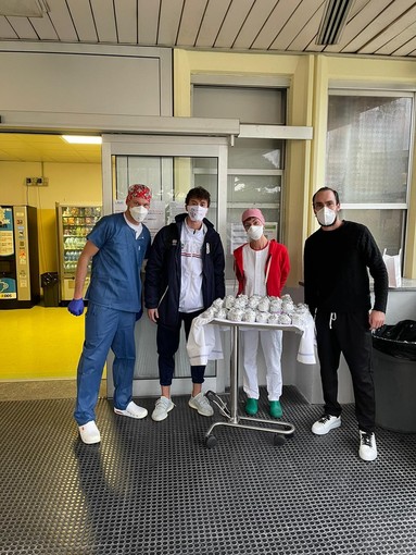 Asd Savona al fianco degli ospedali, consegnate altre 100 coppe di gelato al Santa Corona di Pietra Ligure