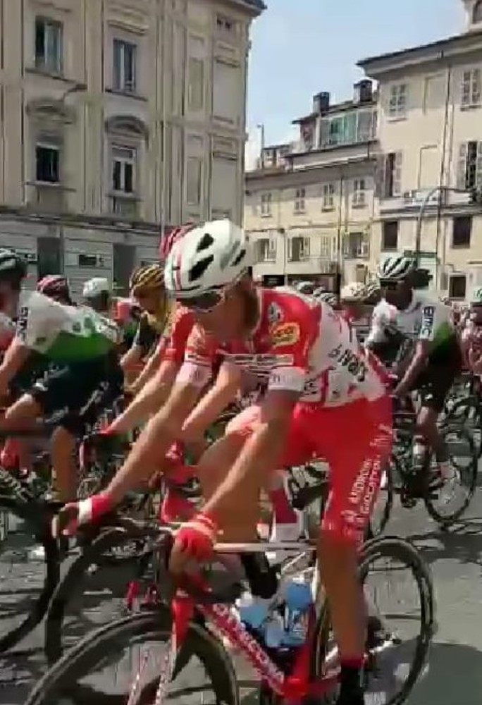 Ciclismo. Giro d'Italia 2019: la 13a tappa è scattata da Pinerolo (VIDEO)