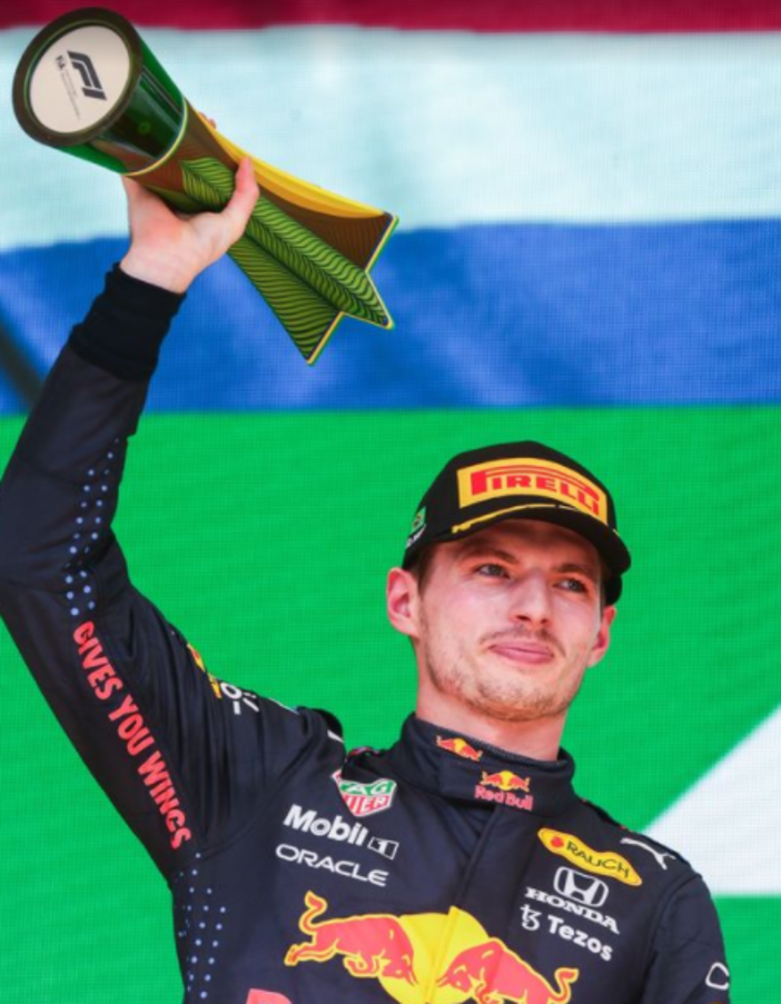 F1: Hamilton vince in Brasile al termine di una gara pazzesca