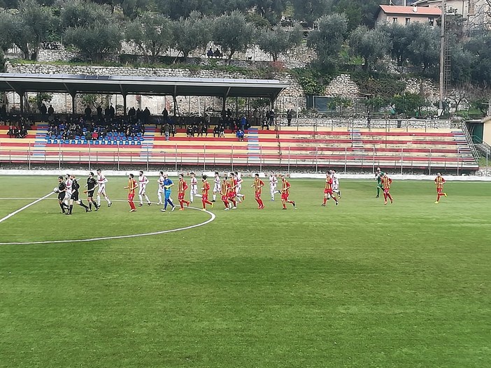 Calcio, Eccellenza. Genova Calcio spuntata, il Finale non ne approfitta: al "Borel" è pareggio a reti bianche