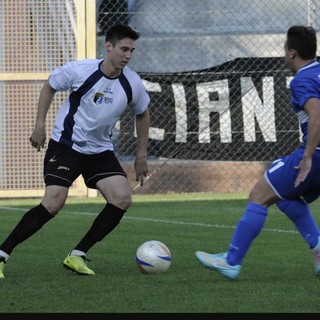 Calcio, Eccellenza. Imperia corsaro a Vado. La gioia di Papa e la doppietta di Battipiedi, con una dedica speciale