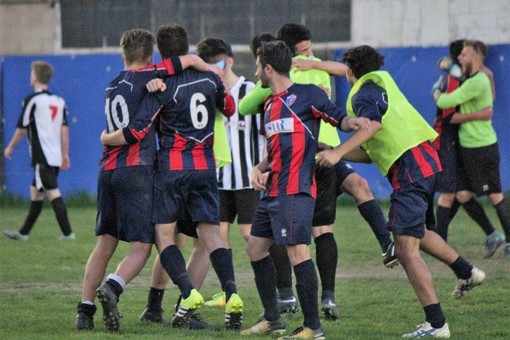 Calcio, Juniores di Eccellenza: il Vado pareggia ad Albenga ed accede alla fase regionale