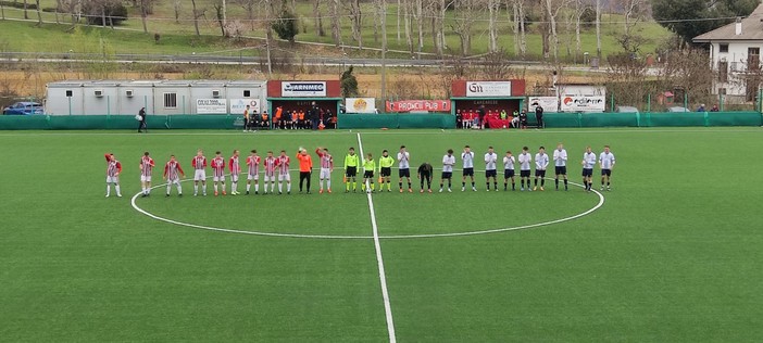 Calcio. Promozione: giocate di qualità, errori ed episodi dubbi: al "Corrent" succede di tutto, Carcarese-Pietra Ligure finisce 2-2 Calcio. Promozione: giocate di qualità, errori ed episodi dubbi: al "Corrent" succede di tutto, Carcarese-Pietra Ligure finisce 2-2
