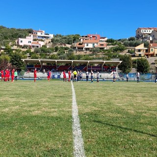 Calcio, Prima Categoria B. Esordio in campionato con un pareggio per Borgio Verezzi e Città di Savona, Rapetti risponde a Carparelli
