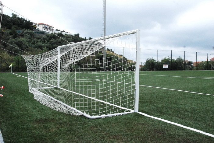 Santo Stefano al Mare: investimento da 33mila euro del comune per rifare il manto erboso del campo sportivo Santo Stefano al Mare: investimento da 33mila euro del comune per rifare il manto erboso del campo sportivo