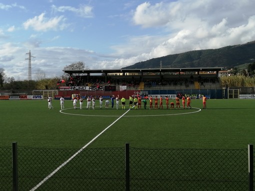 Calcio, Eccellenza. Triplo Parodi, il Sestri conquista partita e vetta della classifica. Finale battuto 3-0