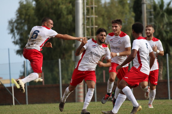 Calcio. Promozione. La San Francesco Loano non delude, prova di forza contro il New Bragno: 5-1 il risultato finale Calcio. Promozione. La San Francesco Loano non delude, prova di forza contro il New Bragno: 5-1 il risultato finale