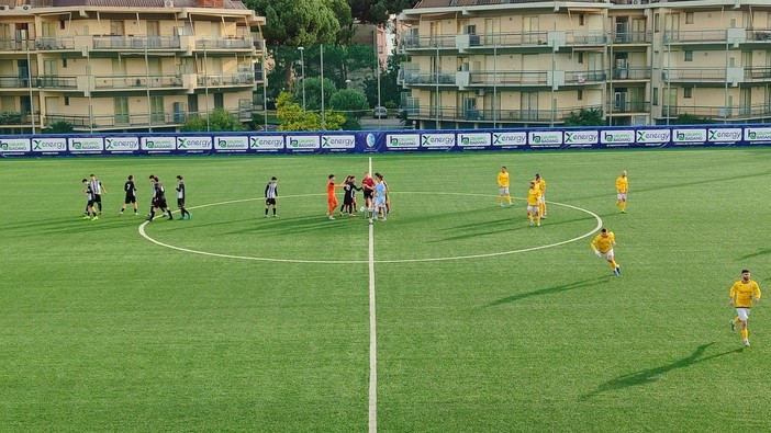 Calcio, Eccellenza. Il Pietra non sbaglia, la Golfo Pro Recco battuta 4-1 Calcio, Eccellenza. Il Pietra non sbaglia, la Golfo Pro Recco battuta 4-1