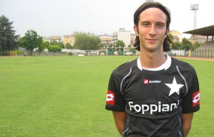 Nella foto tratta dal profilo Facebook personale di Jacopo Zenga, l'attaccante in compagni con suo padre Walter, ex portiere dell'Inter Nella foto tratta dal profilo Facebook personale di Jacopo Zenga, l'attaccante in compagni con suo padre Walter, ex portiere dell'Inter