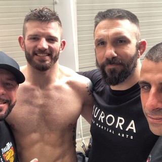 Il Kombat Team Alassio trionfa all'O2 Arena di Londra. Giacomo Michelis si impone nella Cage Warriors (FOTO)
