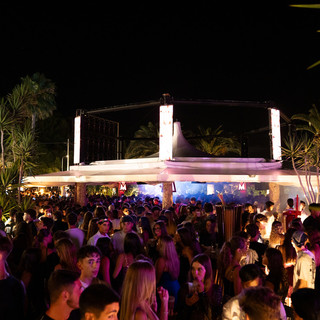 Settimana di fuoco a Le Vele di Alassio: Musica, emozioni e ospiti internazionali! Settimana di fuoco a Le Vele di Alassio: Musica, emozioni e ospiti internazionali!