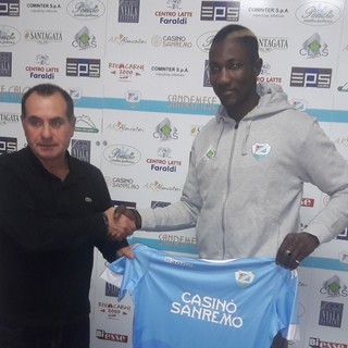 Salvatore Ciaramitaro insieme al bomber Lamin Jawo, neo acquisto della Sanremese