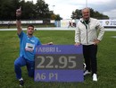 Leonardo Fabbri celebra con coach Paolo Dal Soglio il record italiano del peso a 22,95 il 15 maggio 2024 a Savona (Giancarlo Colombo/Meeting Città di Savona)