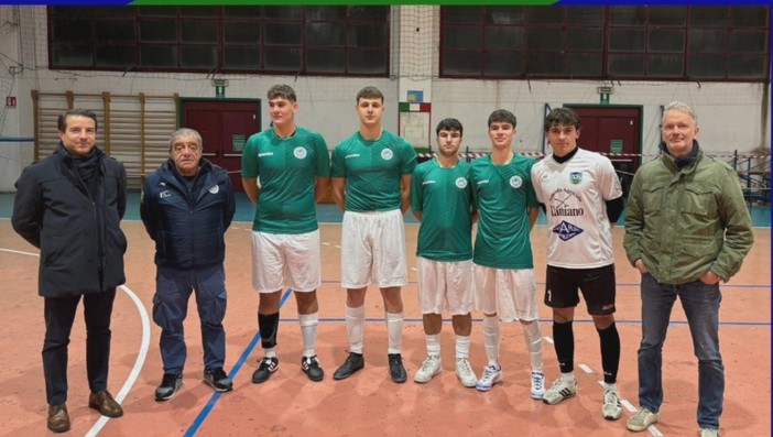 Calcio a 5, il Legino presenta la sua squadra: "Un nuovo capitolo della nostra storia" Calcio a 5, il Legino presenta la sua squadra: "Un nuovo capitolo della nostra storia"