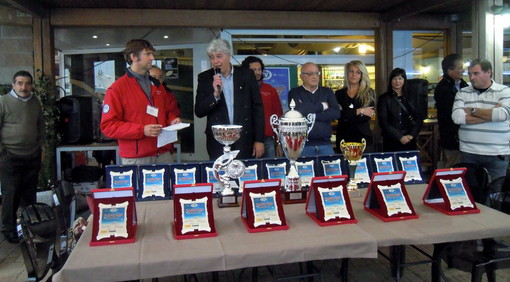 Rombo di motori d’epoca a Marina di Varazze con il “Classic Motors Elegance” Rombo di motori d’epoca a Marina di Varazze con il “Classic Motors Elegance”