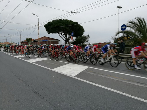 Ciclismo. LIVE Il racconto in tempo reale della Milano - Sanremo (FOTO e VIDEO)