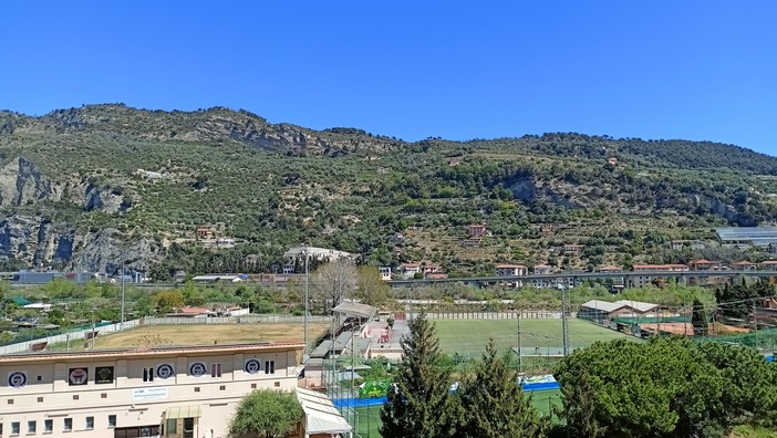 ‘Salvo’ il campo sportivo Morel di Ventimiglia: parere favorevole al rifacimento del campo in erba sintetica dalla LND ‘Salvo’ il campo sportivo Morel di Ventimiglia: parere favorevole al rifacimento del campo in erba sintetica dalla LND