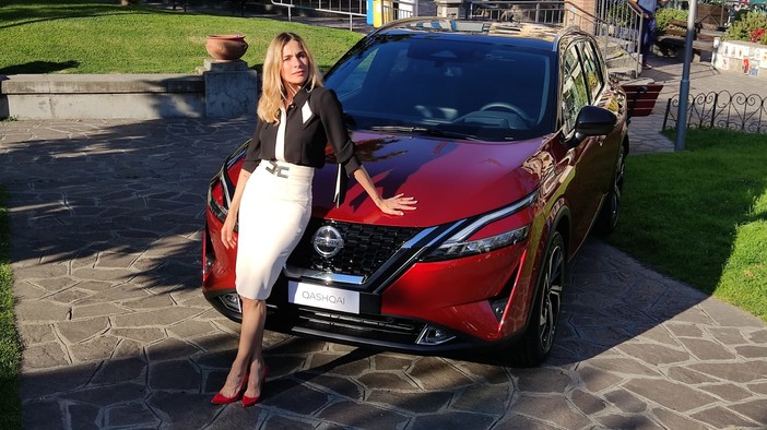 Rivierauto Galvagno Spa sceglie Alassio ed Eleonora Pedron per il lancio del nuovo Nissan Qashqai: &quot;Elegante, sportivo, bello&quot; (FOTO e VIDEO)