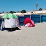 Accoltellamento sulla spiaggia, le ammissioni: la lite dopo aver toccato gli oggetti della vittima
